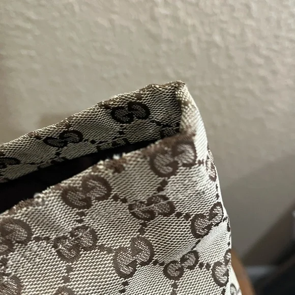 GUCCI GG CANVAS TOTE - Picture 5 of 16